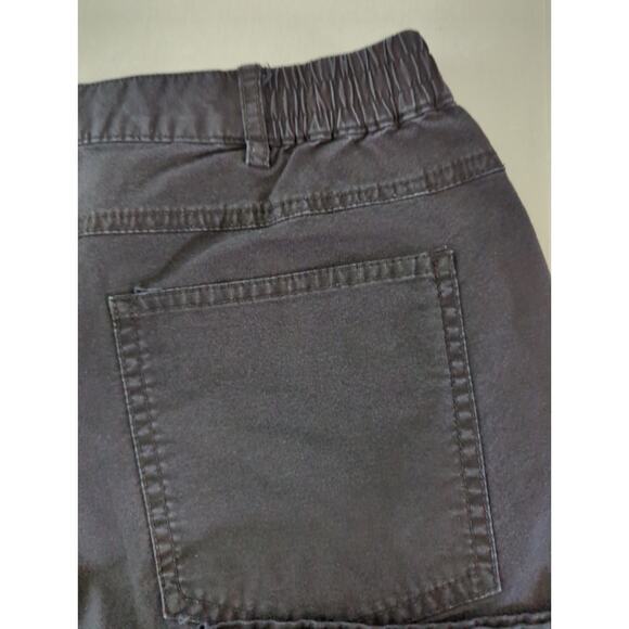 Ruby Rd. Black Stretch Capri Pants Embroidered Sequined Leg Hem Women's Size 10 - Picture 7 of 8